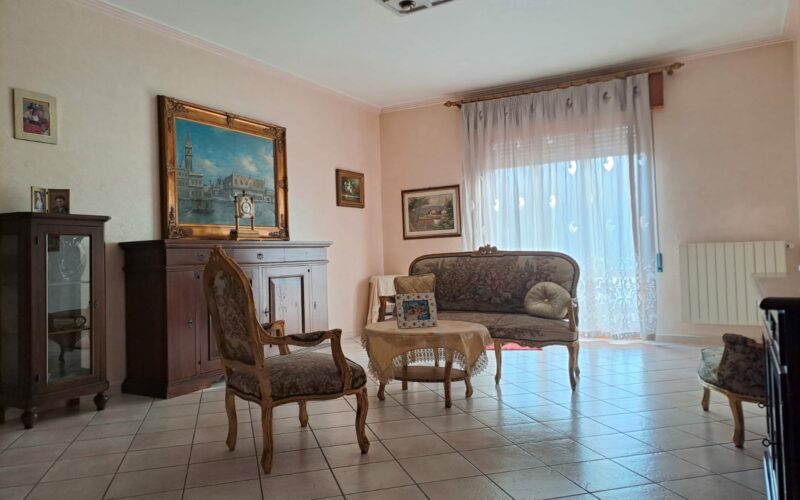 Grande appartamento in via Venezia