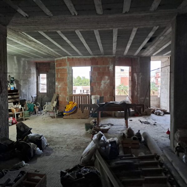 Appartamento grezzo zona stazione