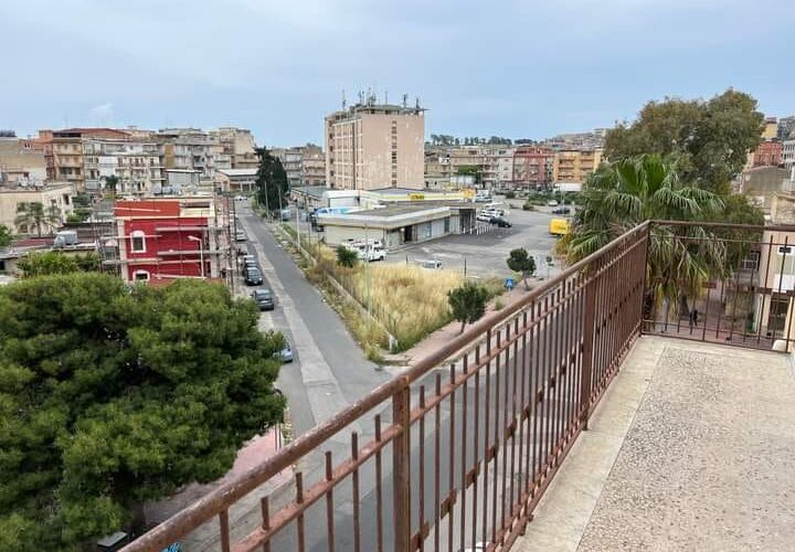 Appartamento zona villaggio Aldisio